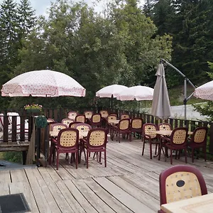 - Restaurant Le Blanchon Hotel Selonnet